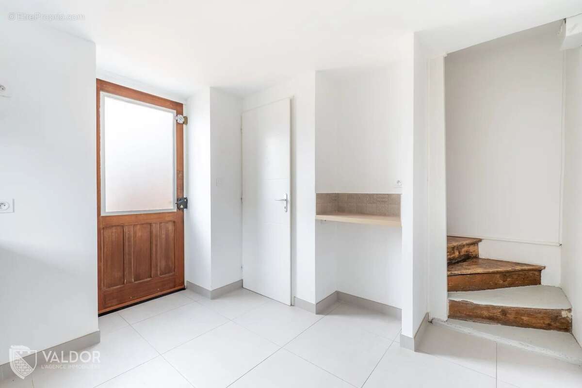 Appartement à SAINT-GEORGES-DE-RENEINS