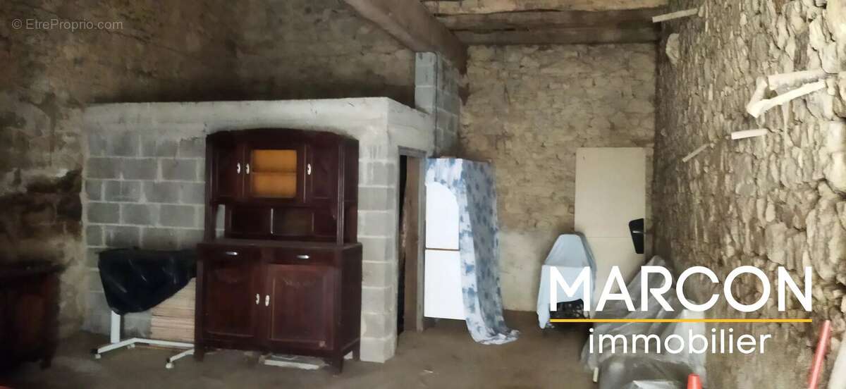 Maison à AZAT-CHATENET
