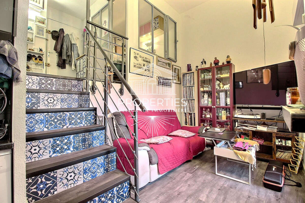 Appartement à LA LONDE-LES-MAURES