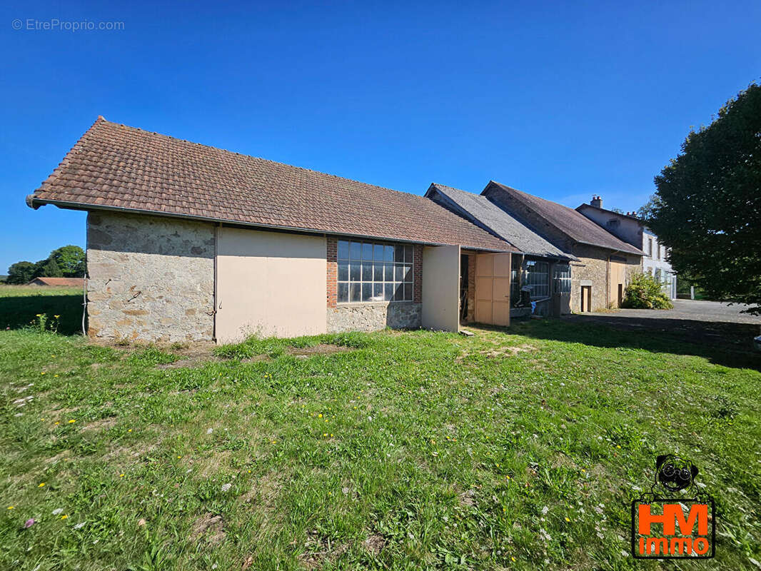 Maison à RILHAC-LASTOURS