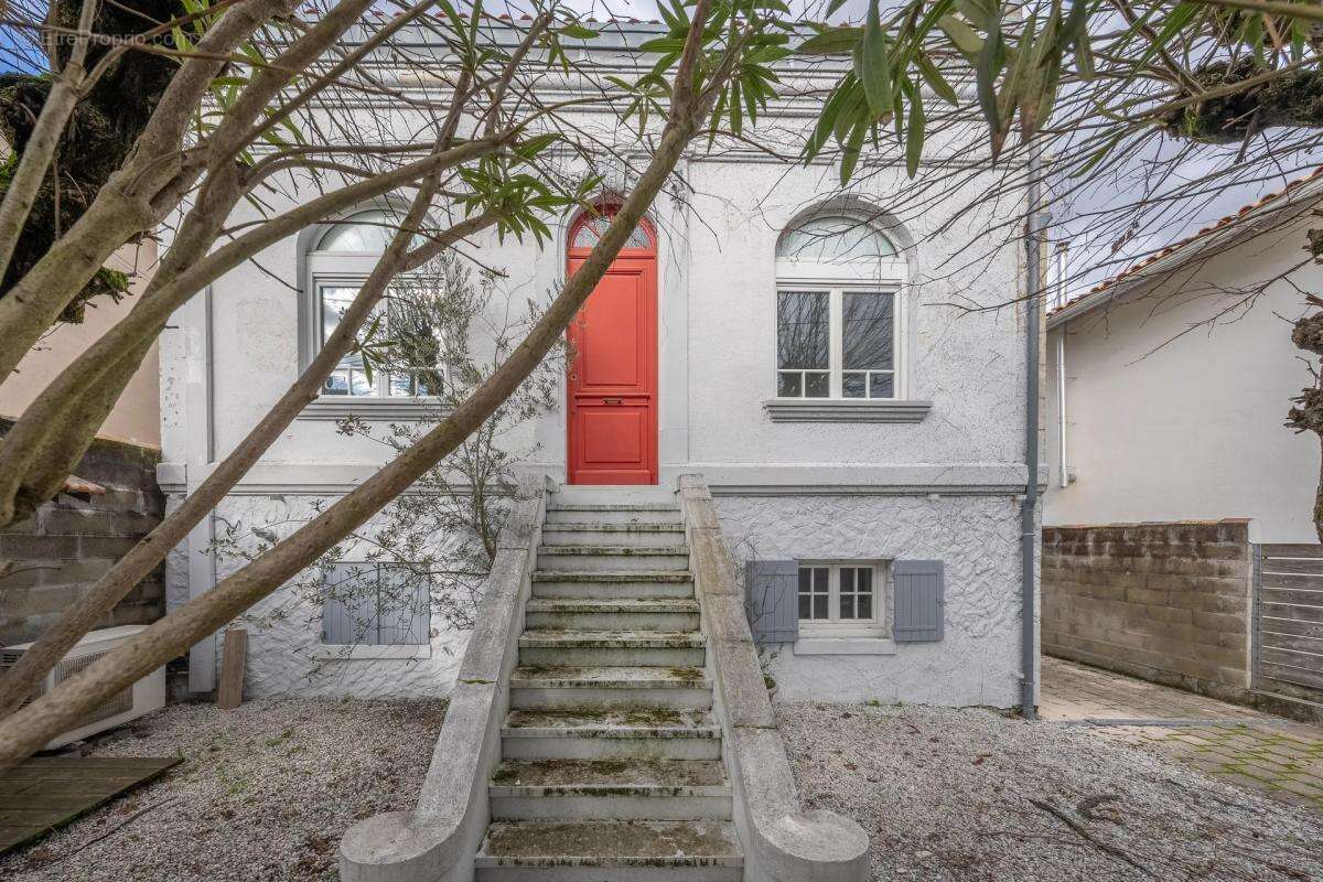 Maison à LE BOUSCAT