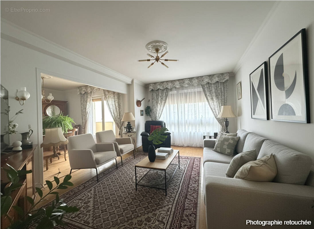 Appartement à HOUILLES