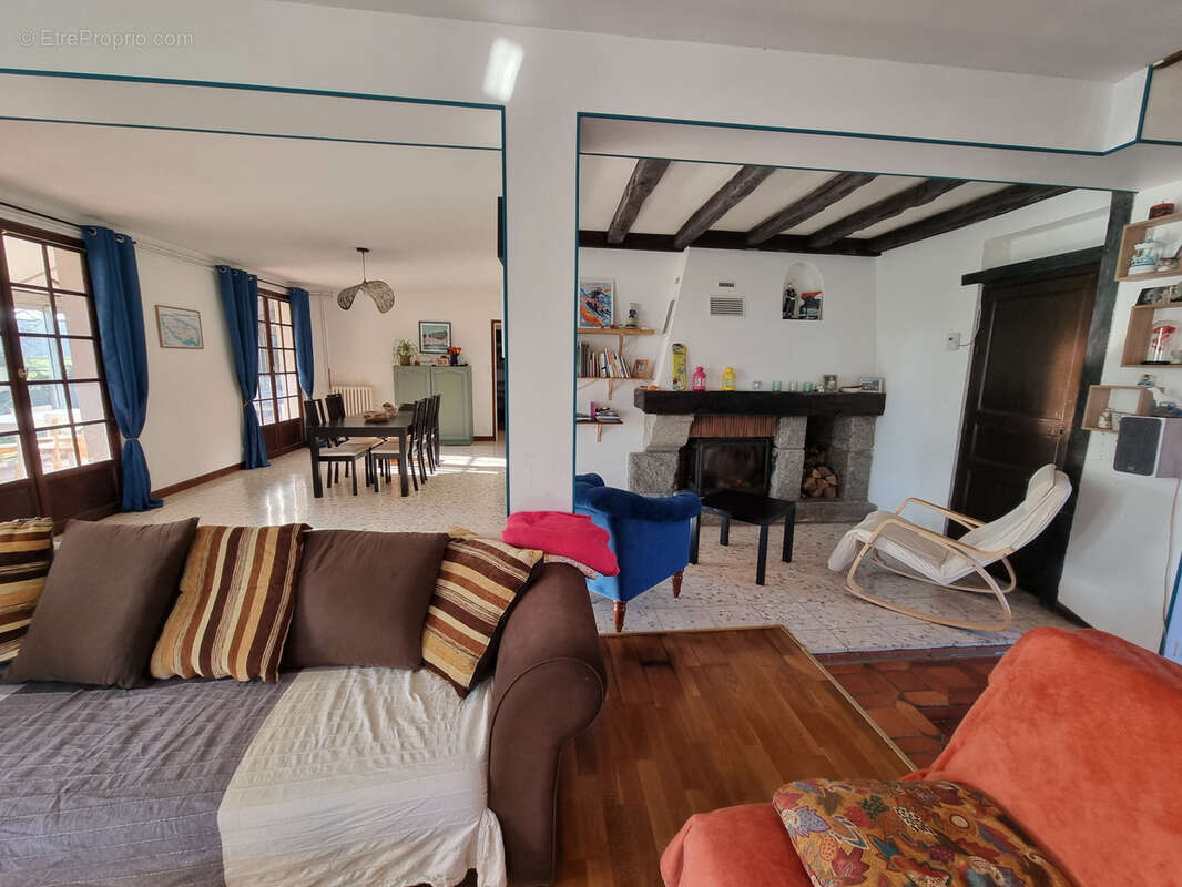 Maison à VERN-SUR-SEICHE