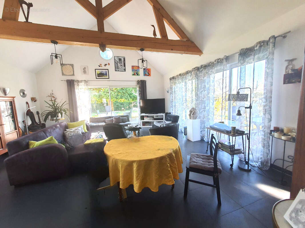 Maison à MONTLOUIS-SUR-LOIRE