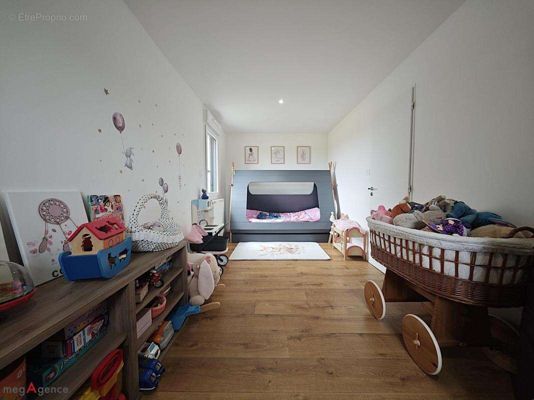 Maison contemporaine de 160 m² avec vue dégagée - photo 15