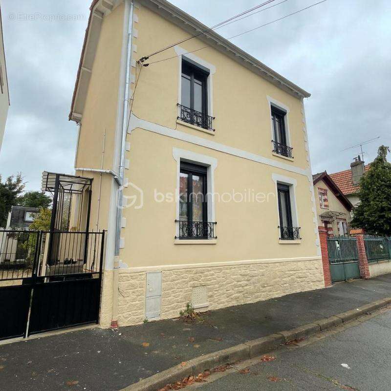 Appartement à MAISONS-ALFORT