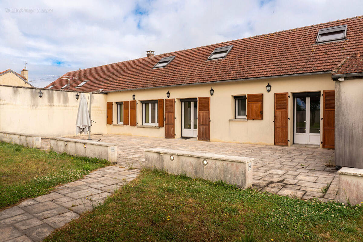 Maison à SENLIS