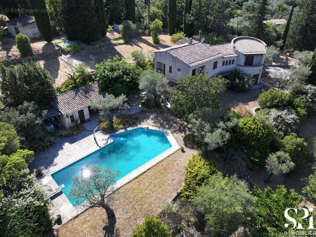 Maison à SOLLIES-VILLE