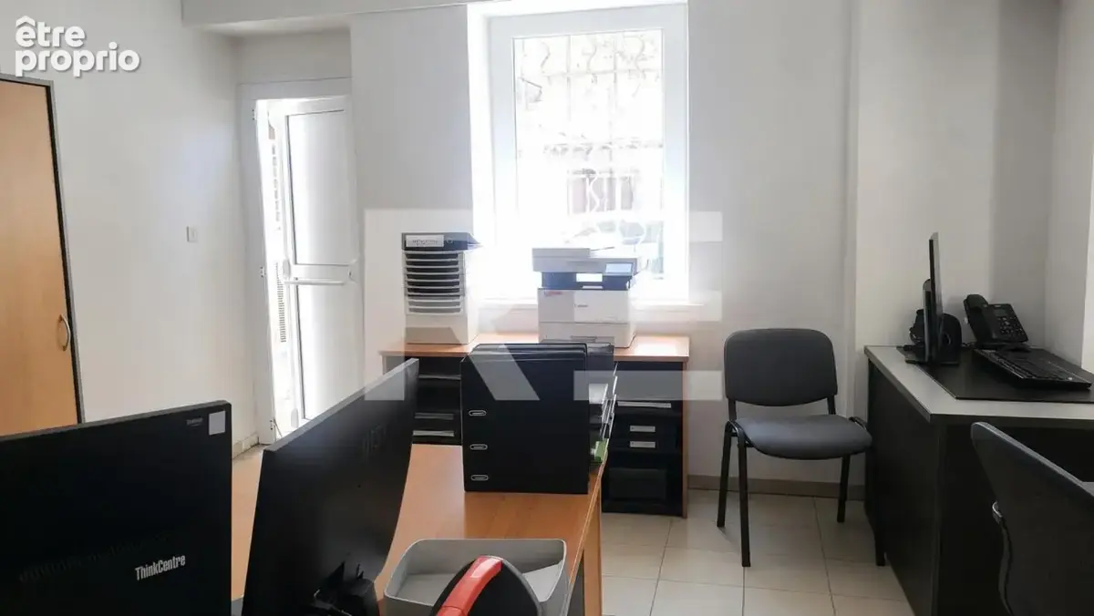 Ensemble immobilier pour professionnel de 400m2 en centre ville de nimes - photo 9