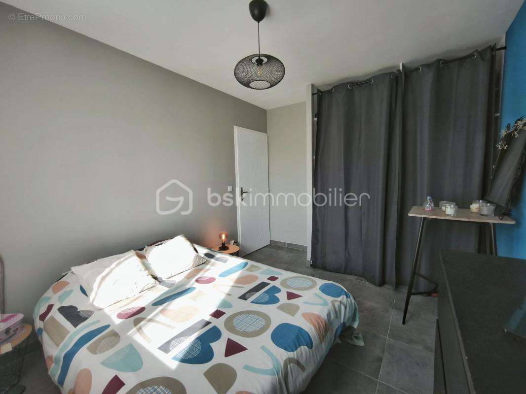 Maison contemporaine de plain-pied – 105 m² – 4 chambres – Piscine – Terrain de 875 m² - photo 8