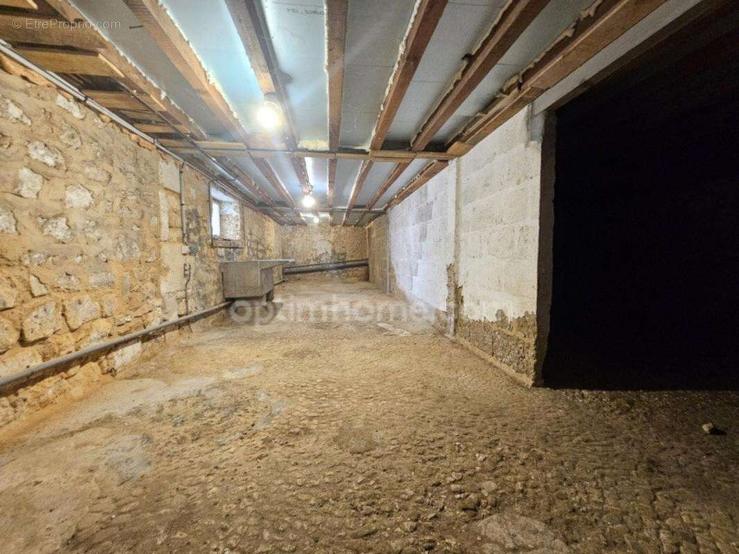  Maison secteur L’Houmeau à fort potentiel – Quartier prisé ! Idéale investisseur. ANGOULEME (16) - photo 6