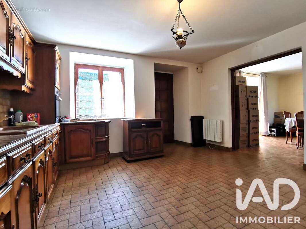 Maison 100 m² à La Selle-En-Cogles  - photo 3