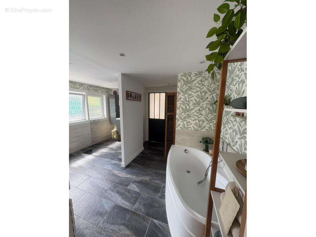 Maison 165 m² à Anzin-Saint-Aubin  - photo 7