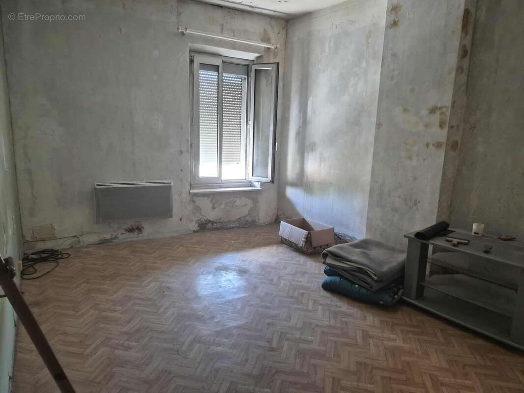 Maison à COURSAN