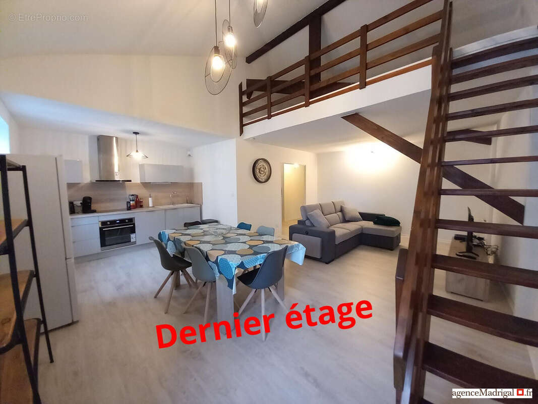 Appartement à RIVES