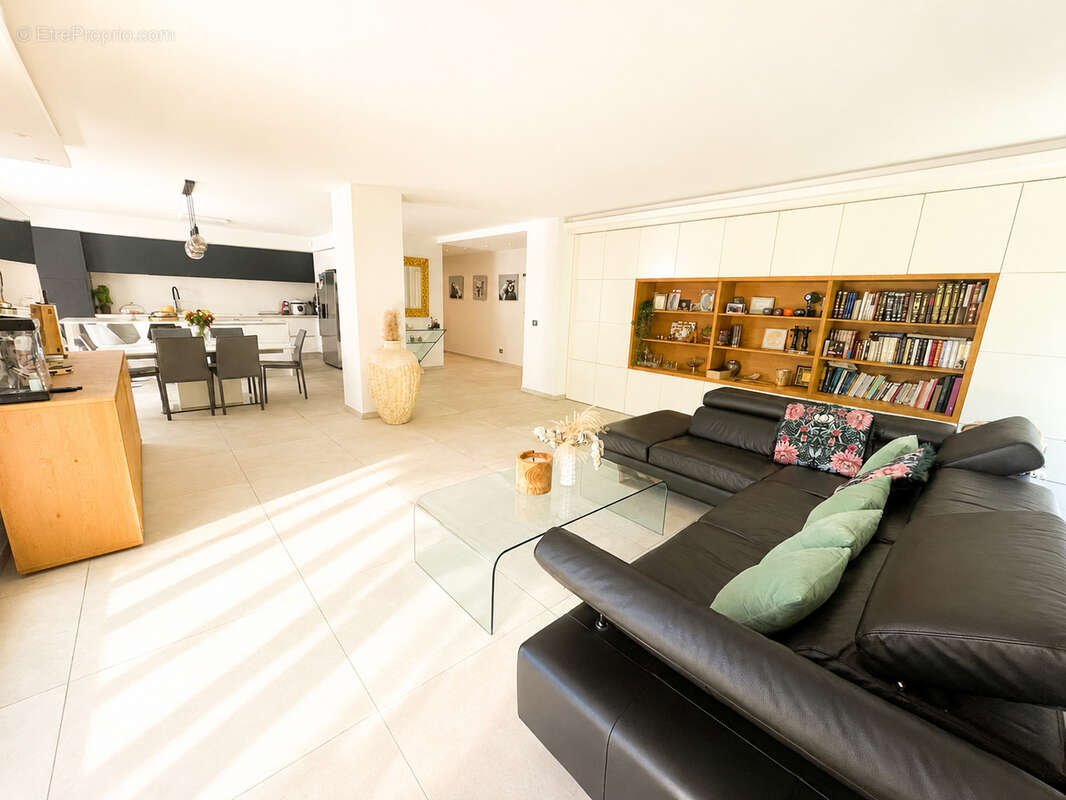 Appartement à MARSEILLE-9E
