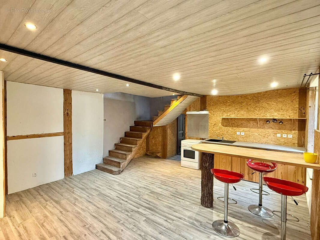 Maison à BLOT-L&#039;EGLISE