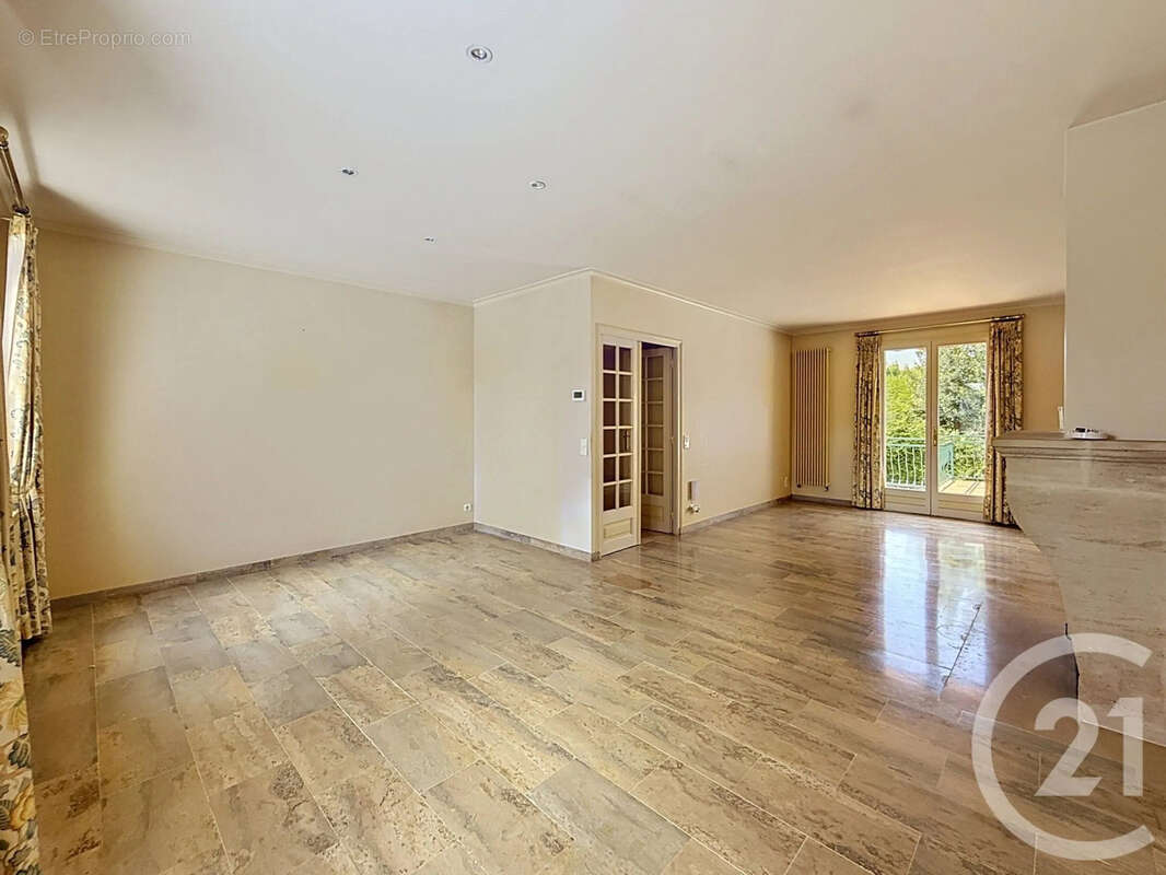 Maison 140 m² à Provins  - photo 3