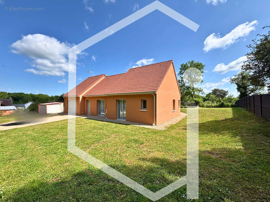 Maison à COSNE-COURS-SUR-LOIRE