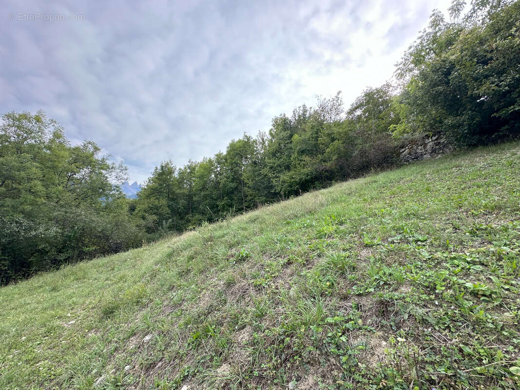 Terrain à FONTCOUVERTE-LA-TOUSSUIRE