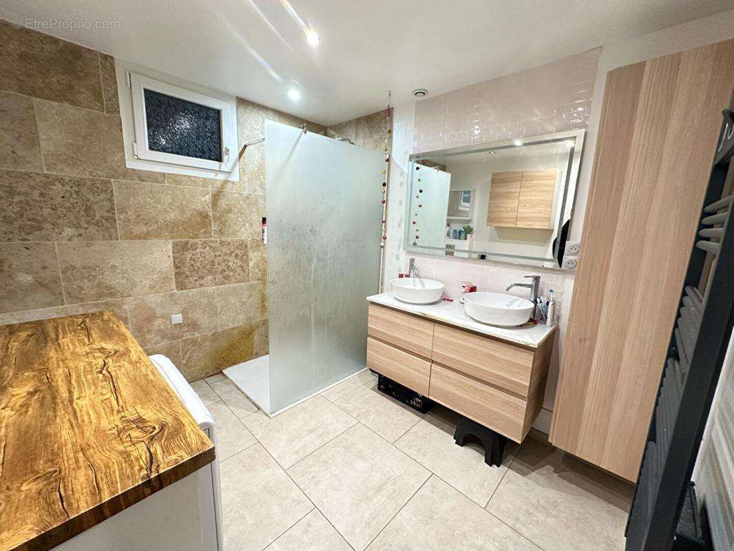 Maison à CHATEAUNEUF-LES-MARTIGUES