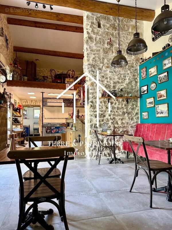 Commerce à CHANDOLAS