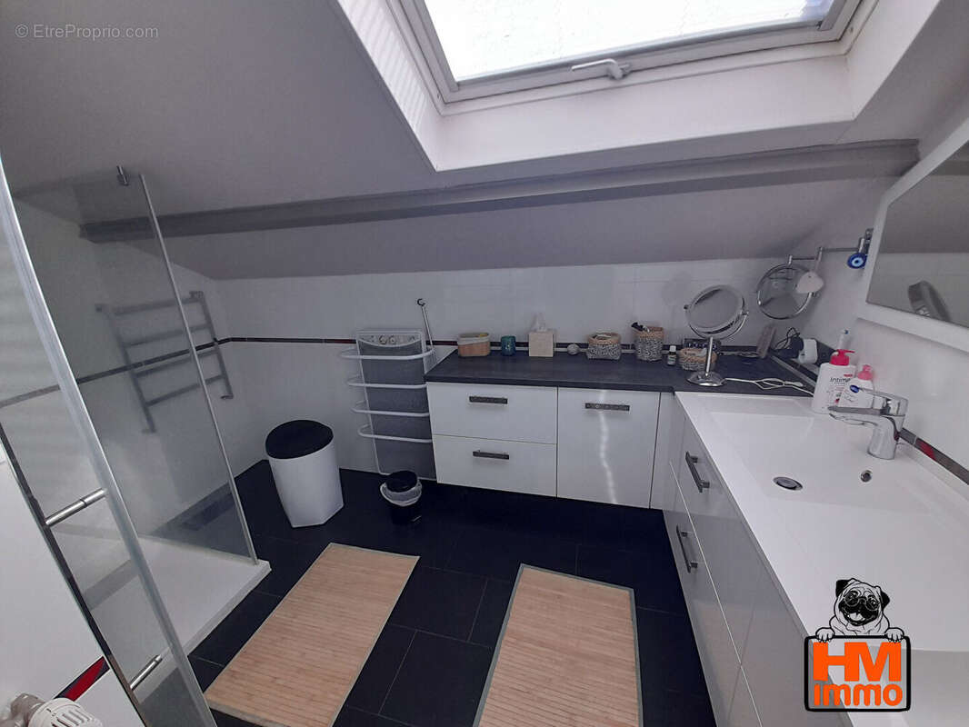 Maison à SAINT-LEONARD-DE-NOBLAT