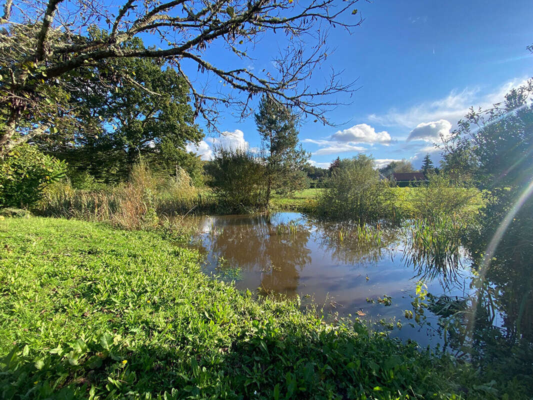 Maison à COURCY-AUX-LOGES