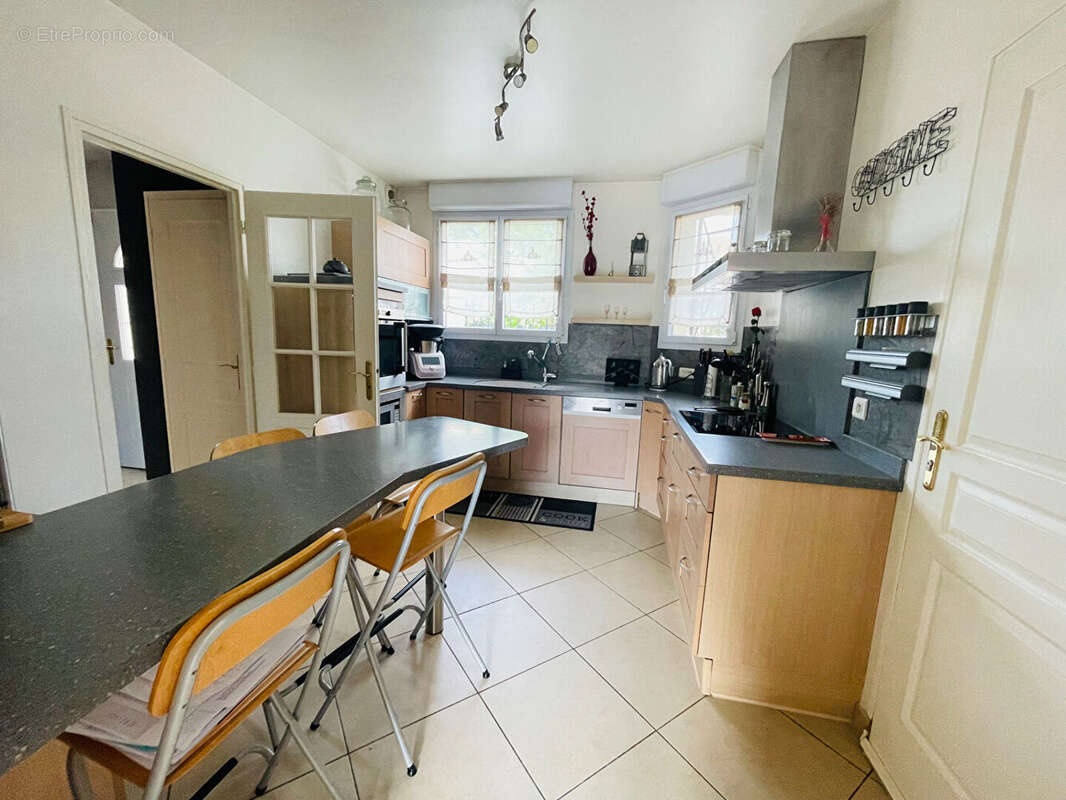 Maison à SARTROUVILLE