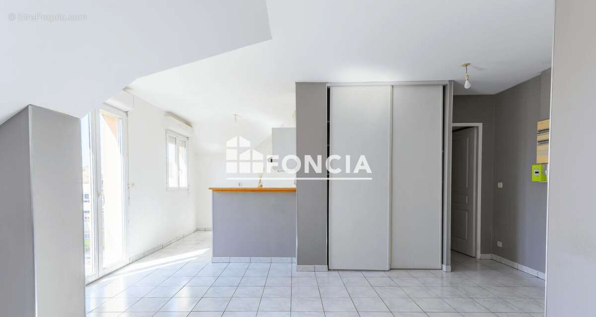 Appartement à VILLENOY