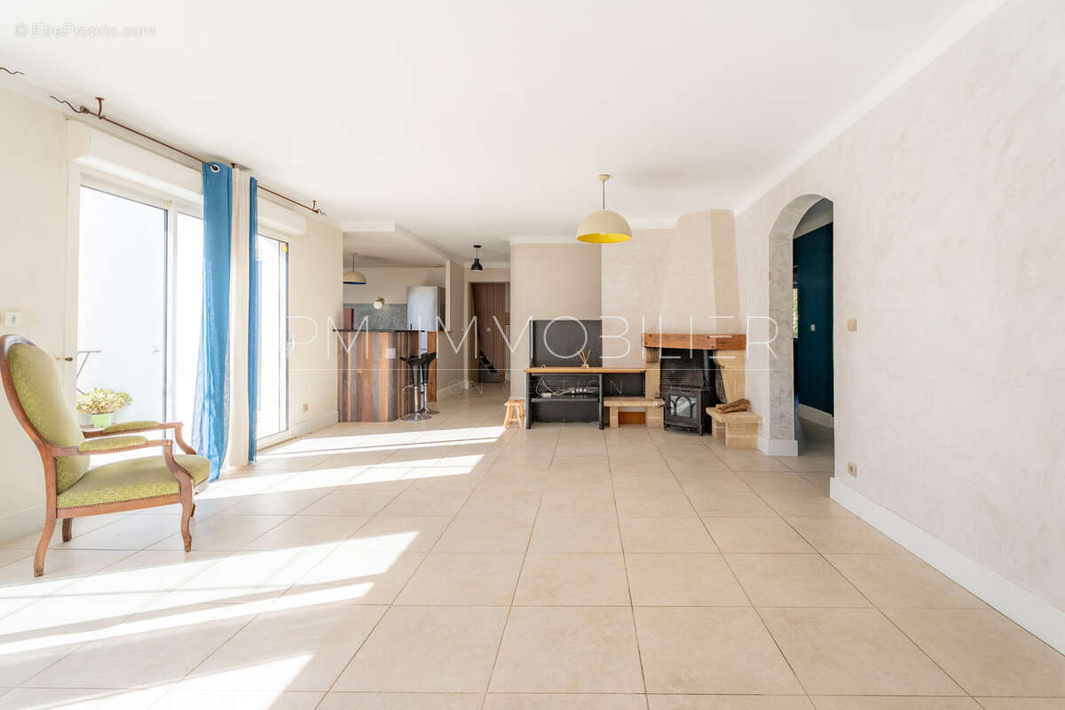 Appartement à MARSEILLE-12E