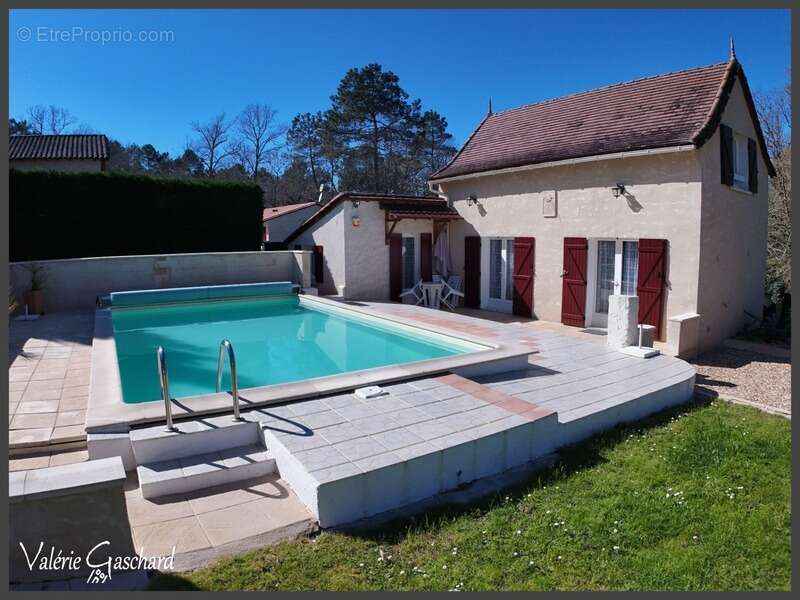 Maison à SAINT-GERMAIN-DU-SALEMBRE