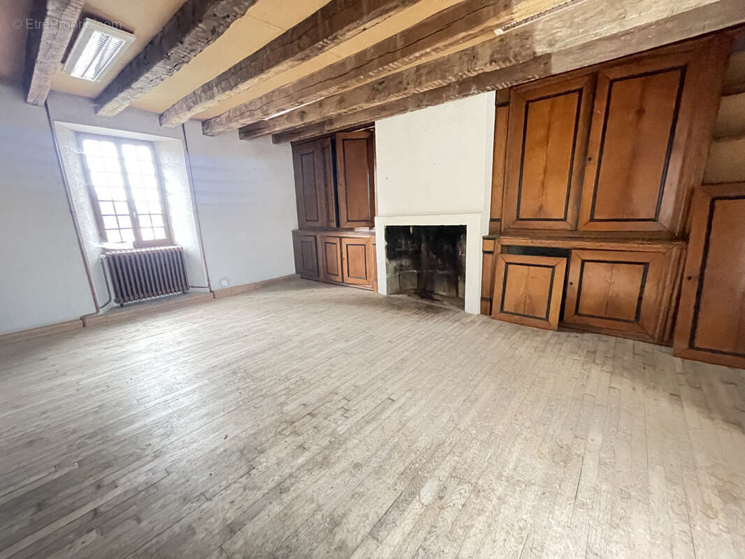 Maison à RILHAC-XAINTRIE