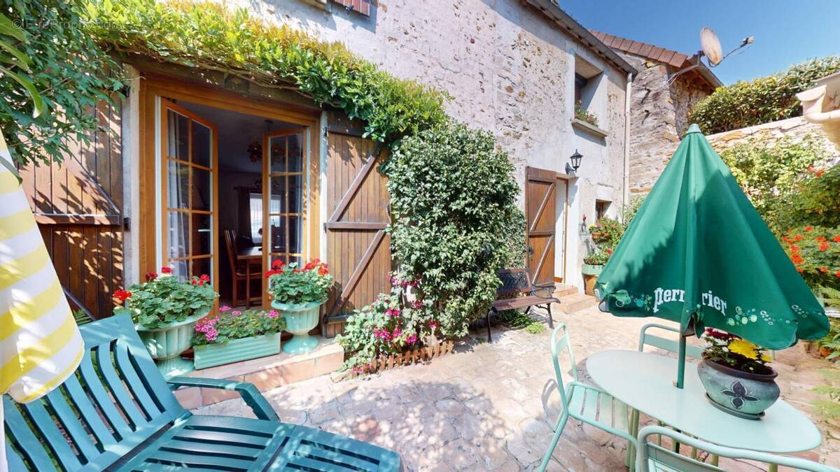 Maison à ROZAY-EN-BRIE