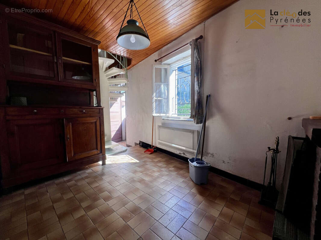 Maison 78 m² à Sarrancolin  - photo 4