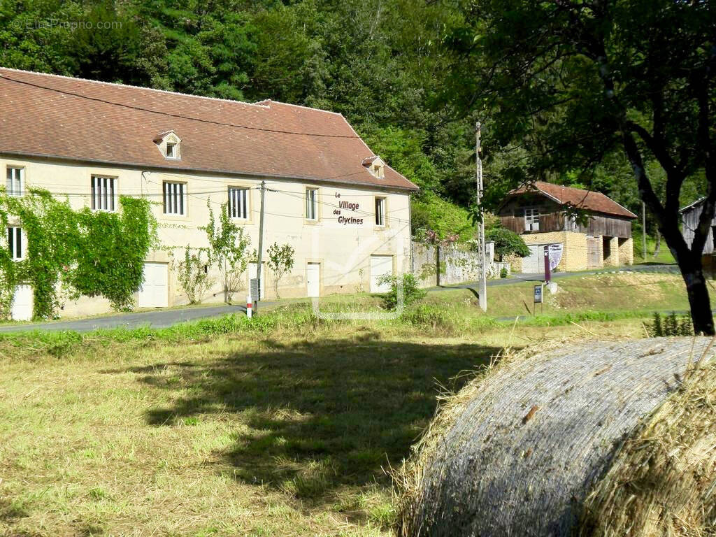 Maison à CARSAC-AILLAC