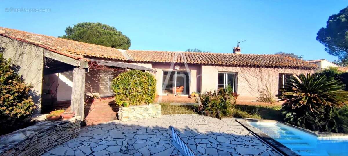 Maison à SAINT-CYPRIEN