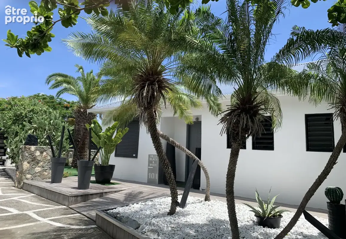 Baie orientale :  maison de plain-pied avec bungalow indépendant et piscine - photo 7