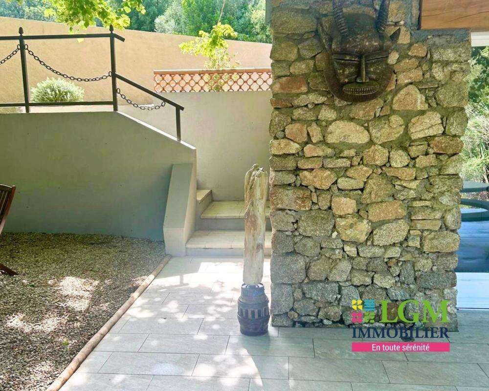 Maison à PLAN-DE-LA-TOUR