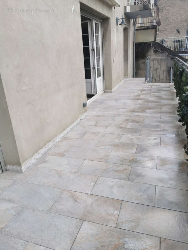 Appartement spacieux et lumineux avec grande terrasse - photo 7