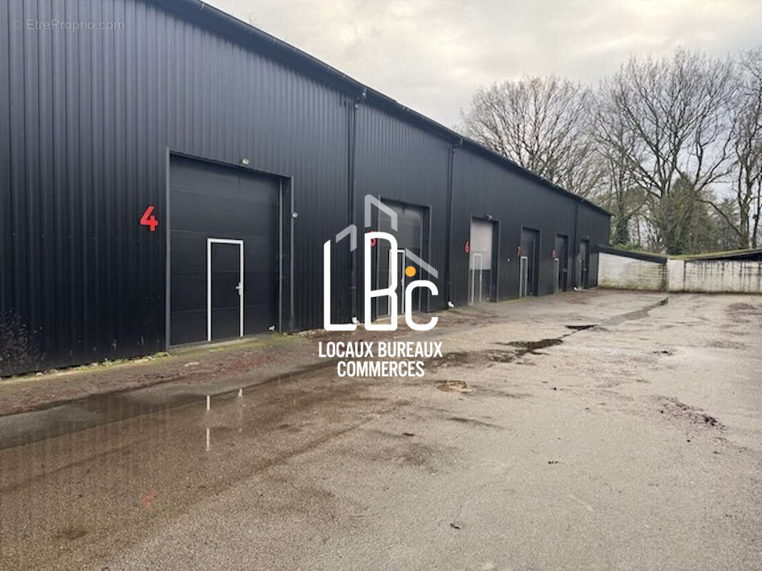 Commerce 145 m² à Suce-Sur-Erdre  - photo 6
