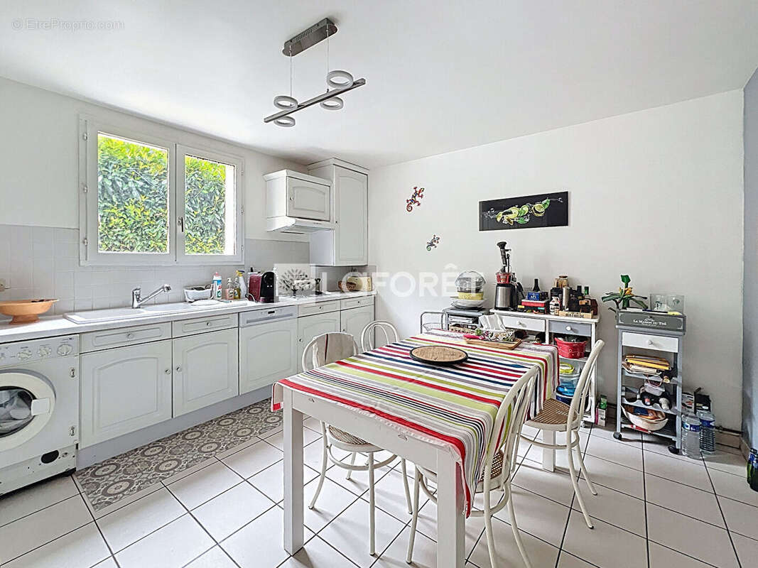 Maison Lieusaint 6 pièce(s) 110 m2 - photo 6