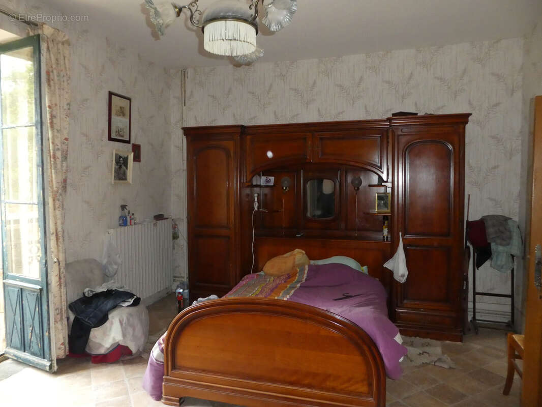 Maison à MONTAIGU-DE-QUERCY