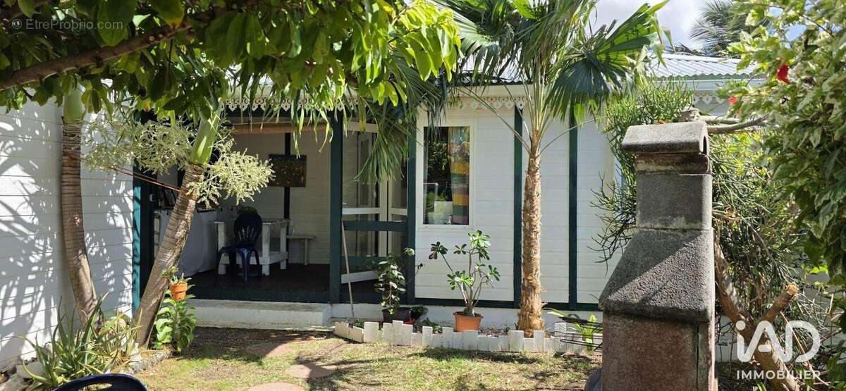 Maison 30 m² à Saint-Francois  - photo 2