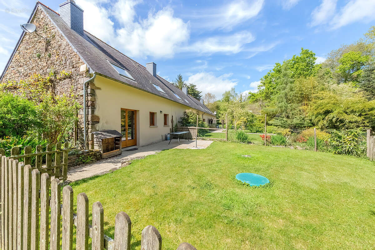 Maison à CLEGUEREC