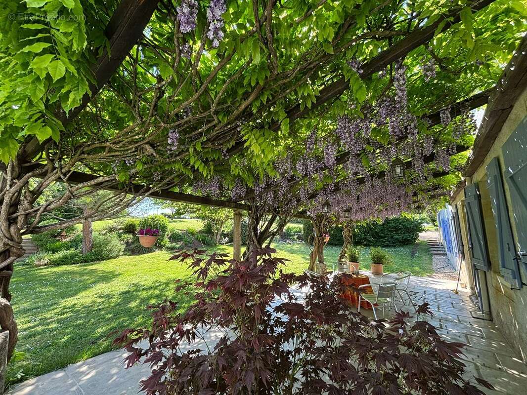 Maison à SAINT-DENIS-DE-PALIN