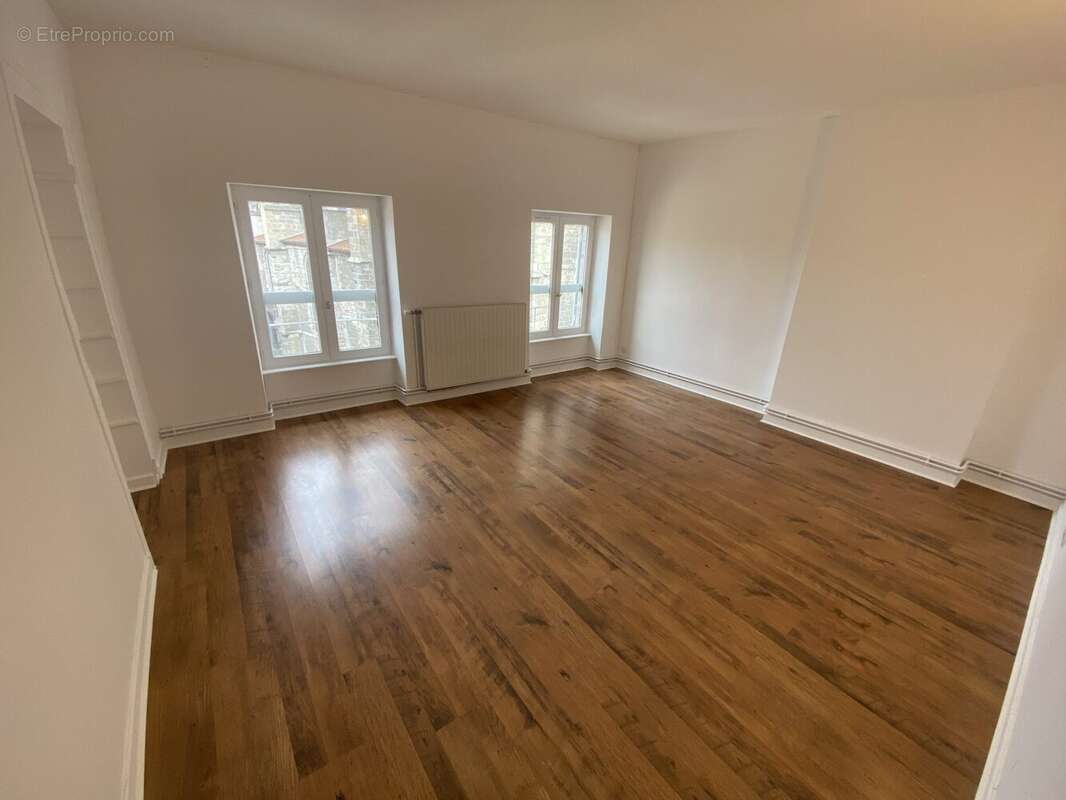 Appartement 87 m² à Montbrison  - photo 2