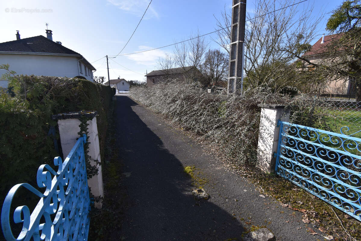 Maison à SAINT-SAUVEUR