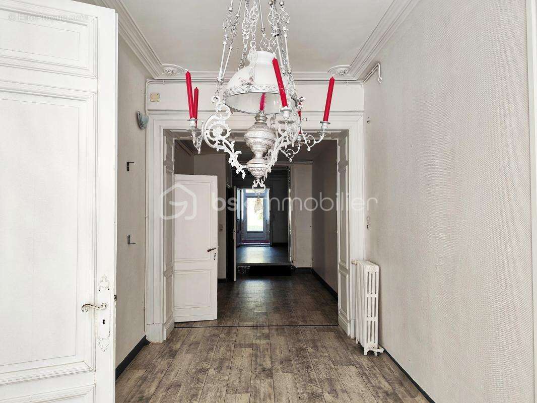 Maison à SAINT-CHRISTOLY-DE-BLAYE