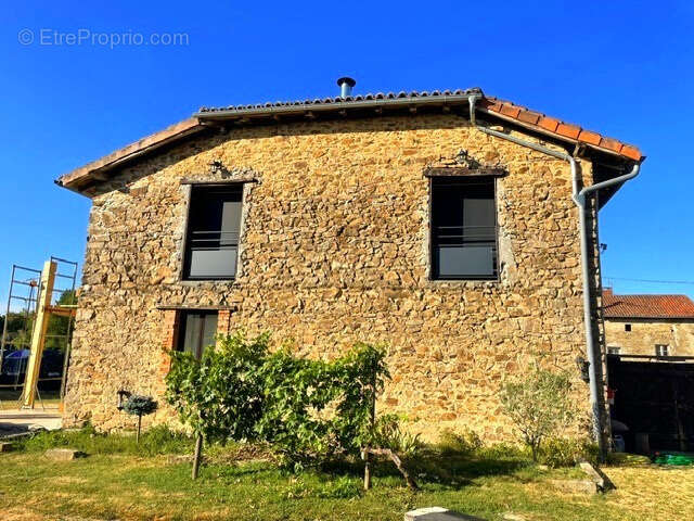 Maison de 248 m2 - 6 pièces - photo 3